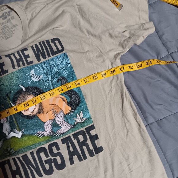 Where the Wild Things Are Graphic Tee Shirt %100 Cotton USA Tan Mens L Sendak - Picture 4 of 5